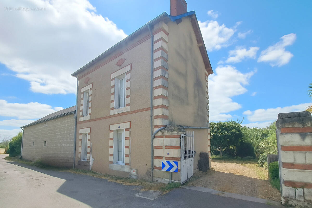 Maison à THURE