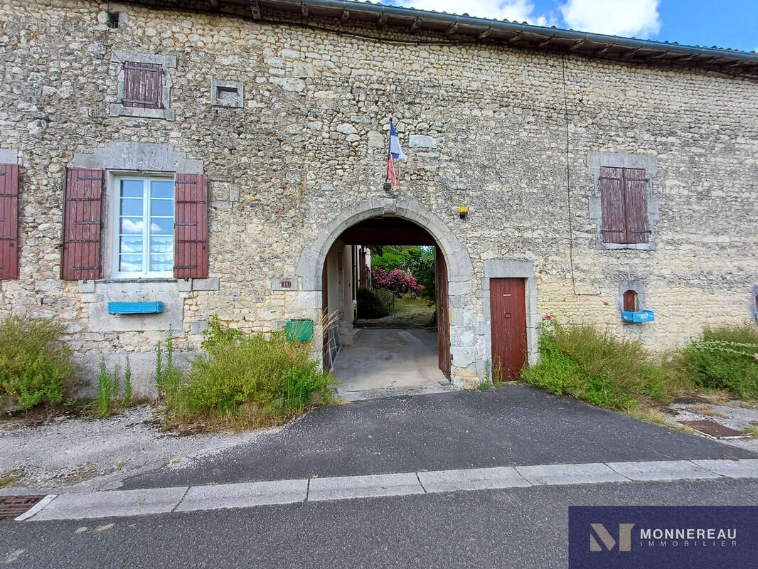 Maison à REIGNAC
