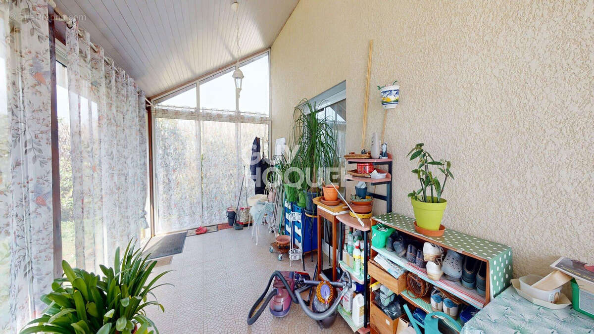 Maison 4 chambres, bureau, au calme, grand garage - photo 10
