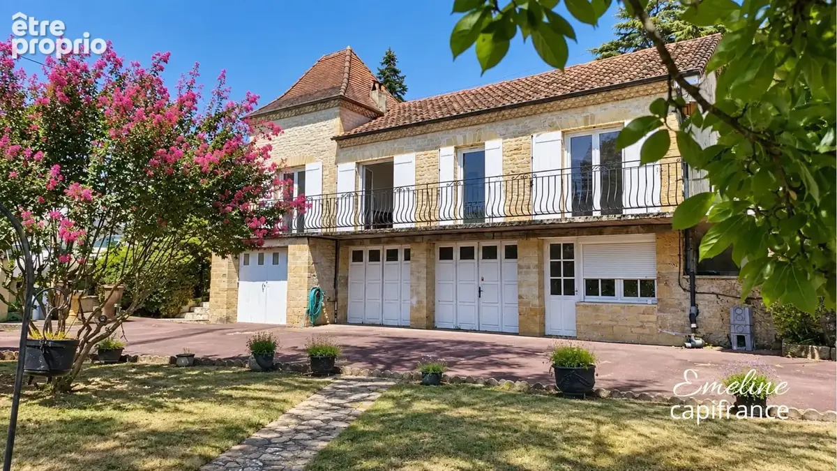 Maison à SARLAT-LA-CANEDA