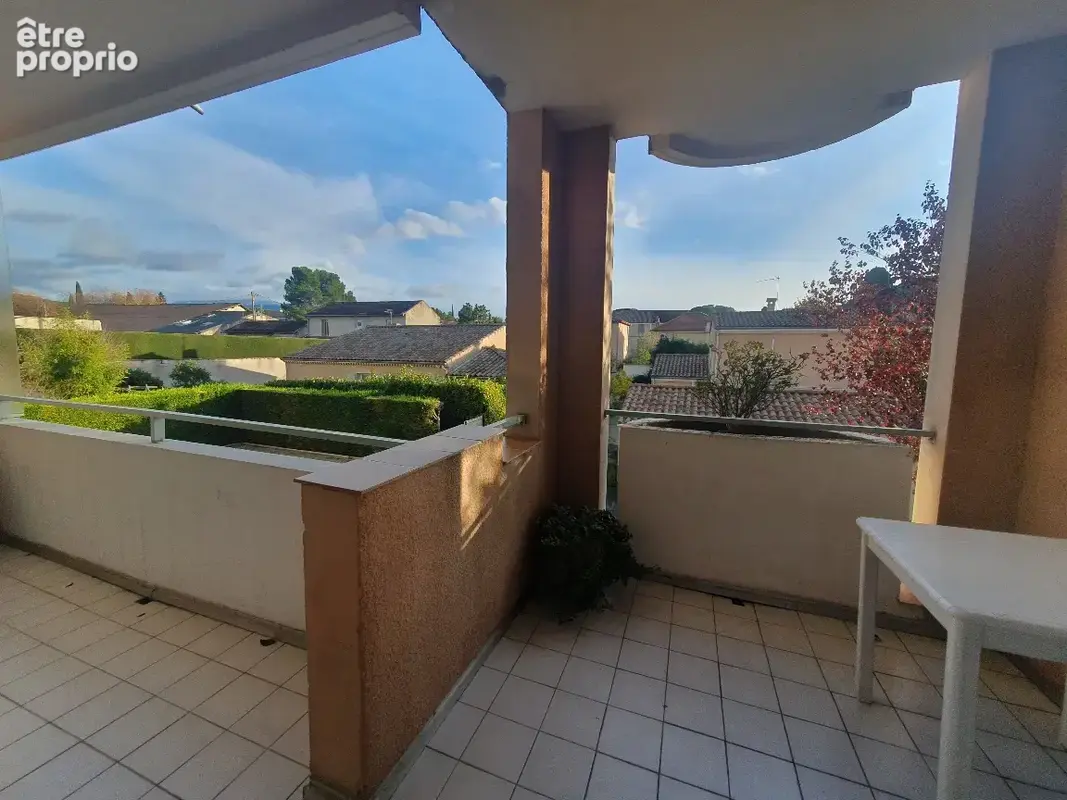 Appartement 3 pièces de 68,81 m2 avec terrasse, cave et garage - photo 2