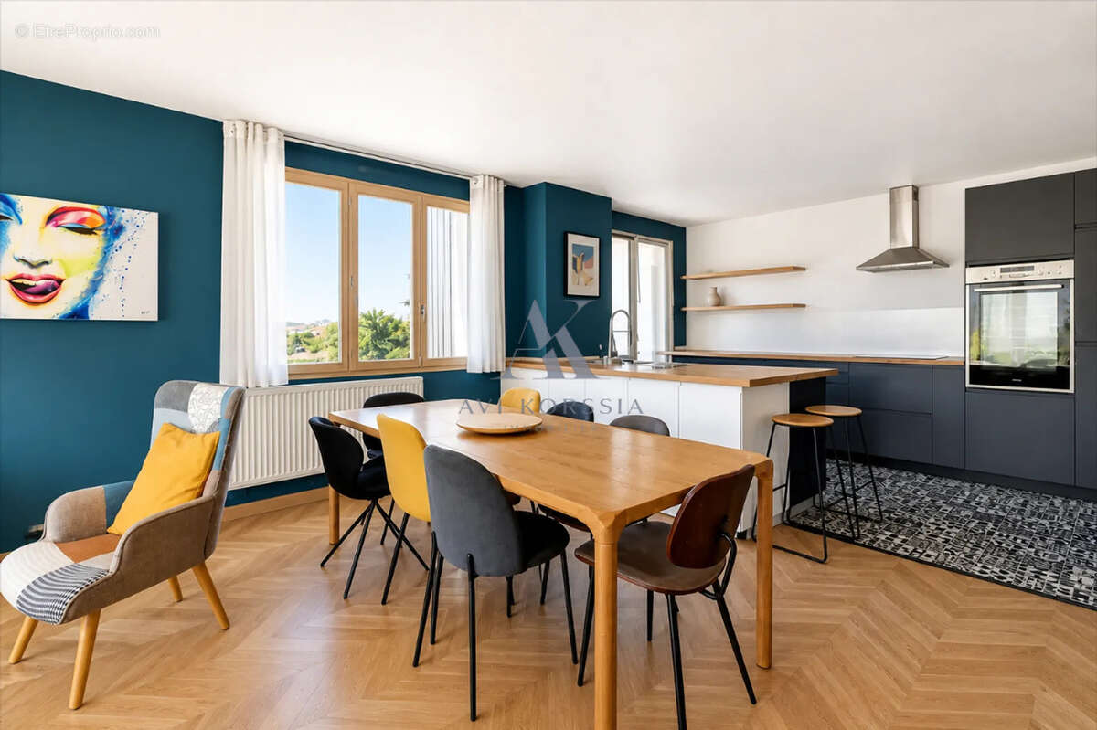 Saint-Genis-Laval   Appartement T3 73 m2 rénové avec balcon et parking - photo 16