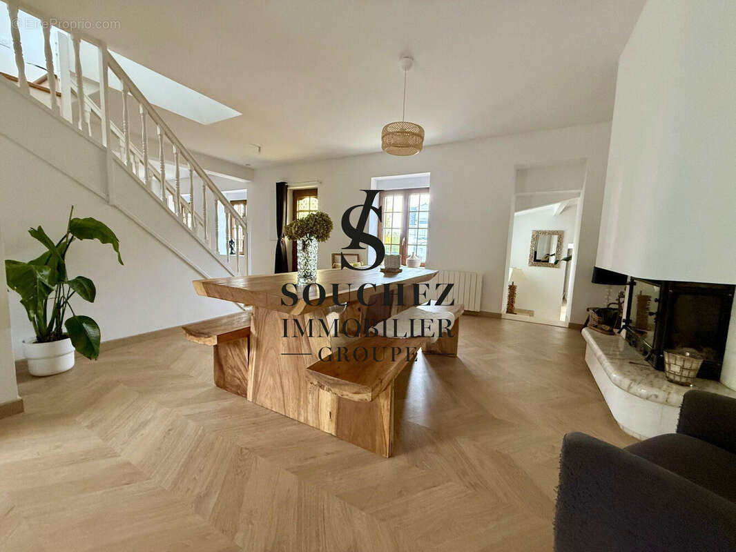 Maison à ANZIN-SAINT-AUBIN