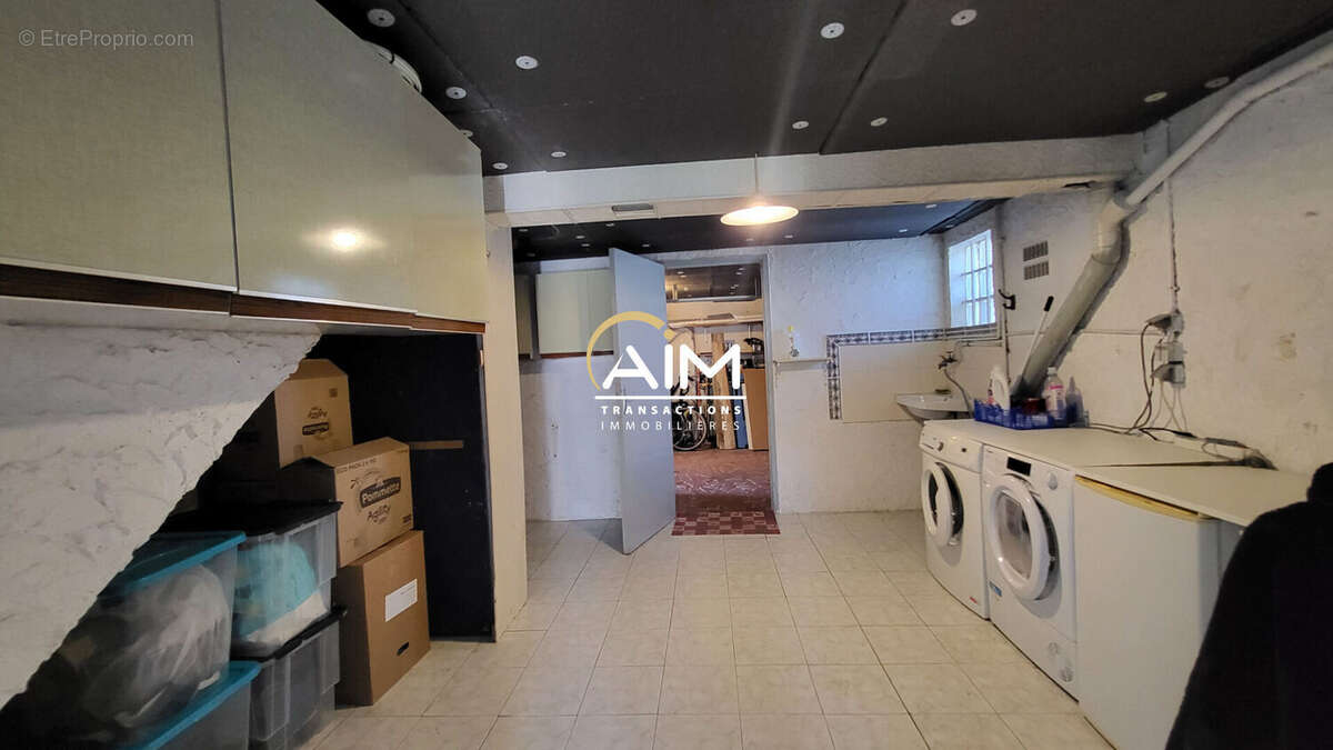 Maison à LA VILLE-AUX-DAMES