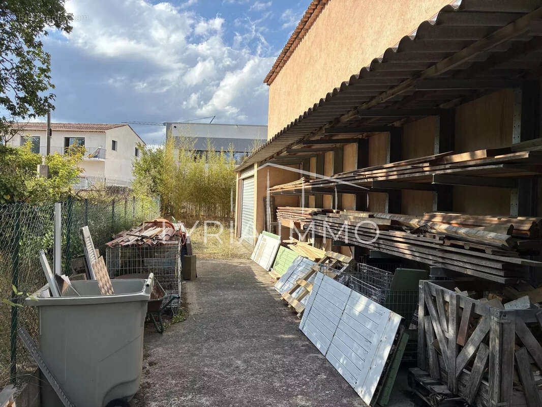 A vendre - local d'activite - photo 3