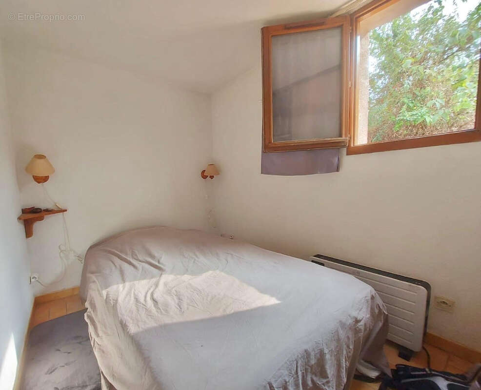 Appartement à TOURRETTES