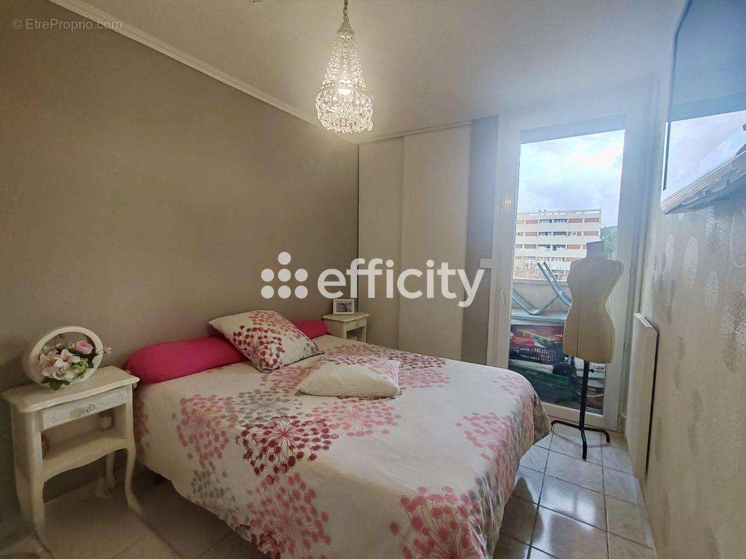 Appartement à MARSEILLE-15E