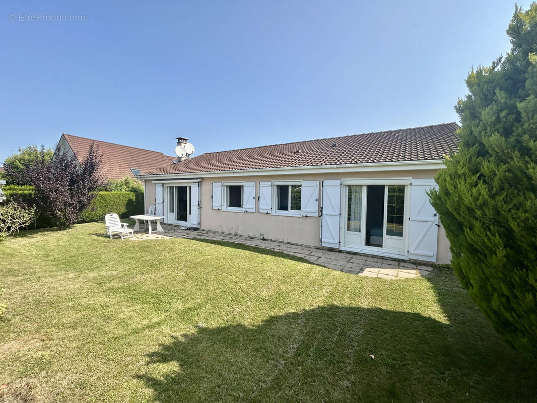 Maison à CLAYE-SOUILLY