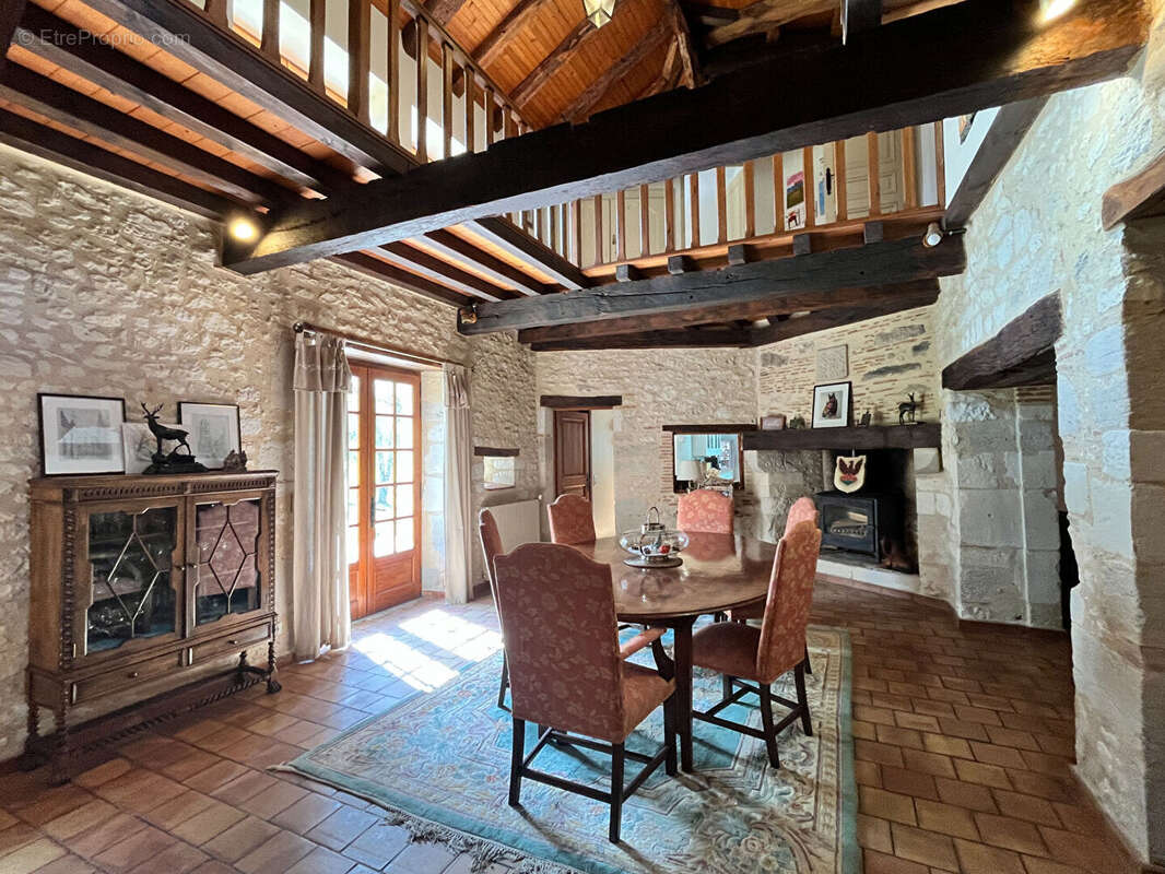 Maison à MONFLANQUIN