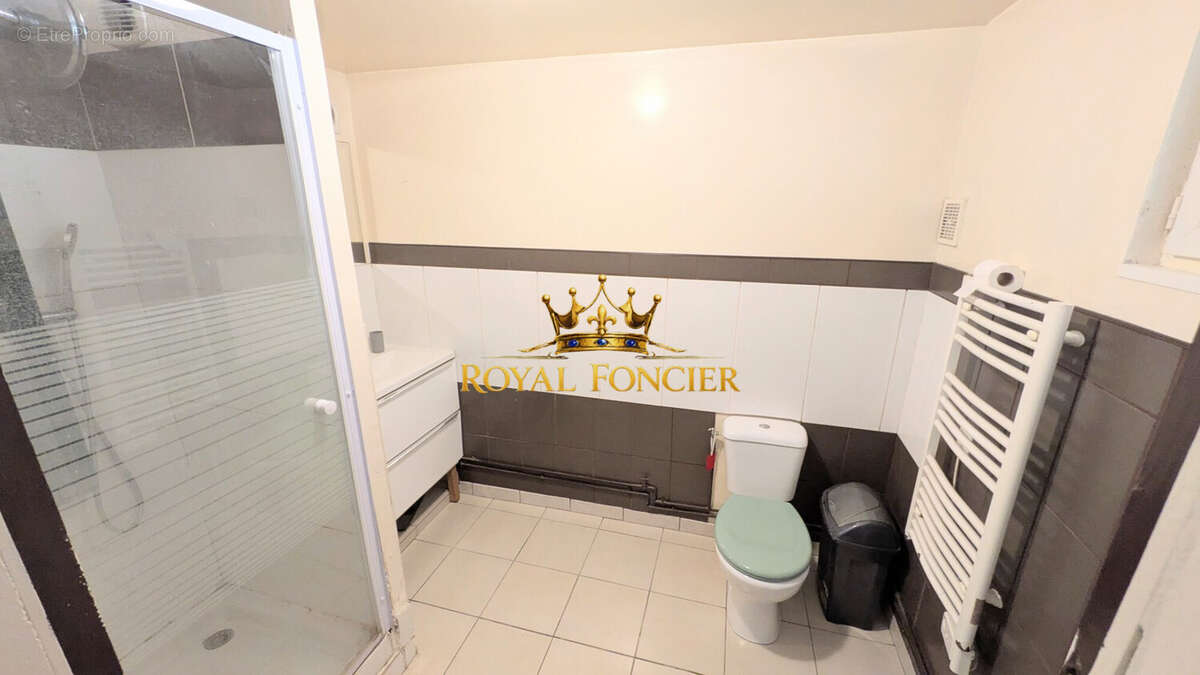 Salle d'eau RDC