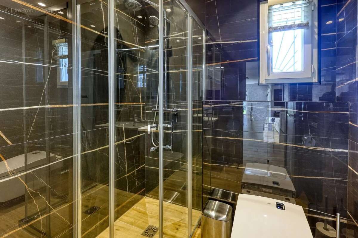 Villa contemporaine rénovée/imaginée par architecte d’intérieur – volumes exceptionnels – Janas - photo 22