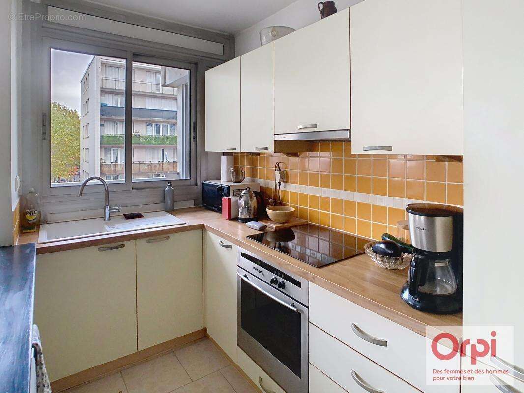 Appartement à ISSY-LES-MOULINEAUX