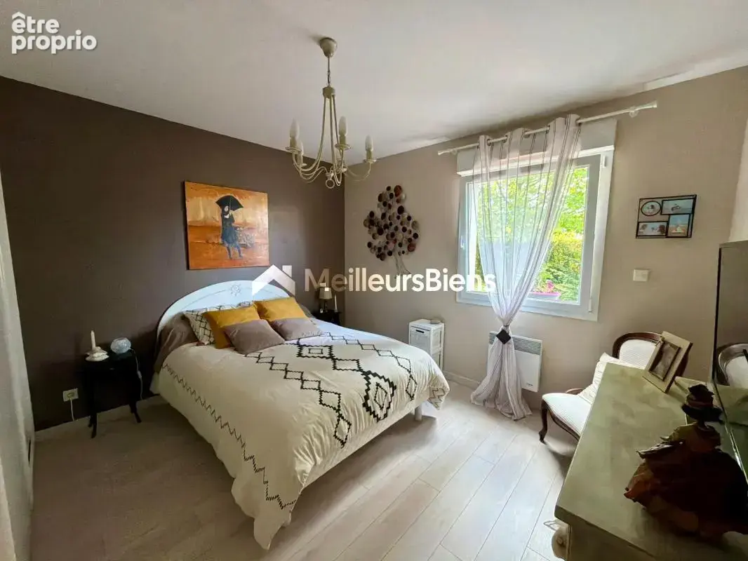 Maison de plain-pied 134 m² – 3/4 chambres – Piscine chauffée – Terrain 1 352 m² – La Bazouge-des-Alleux - photo 7