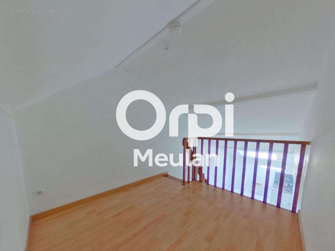 Appartement à JUZIERS