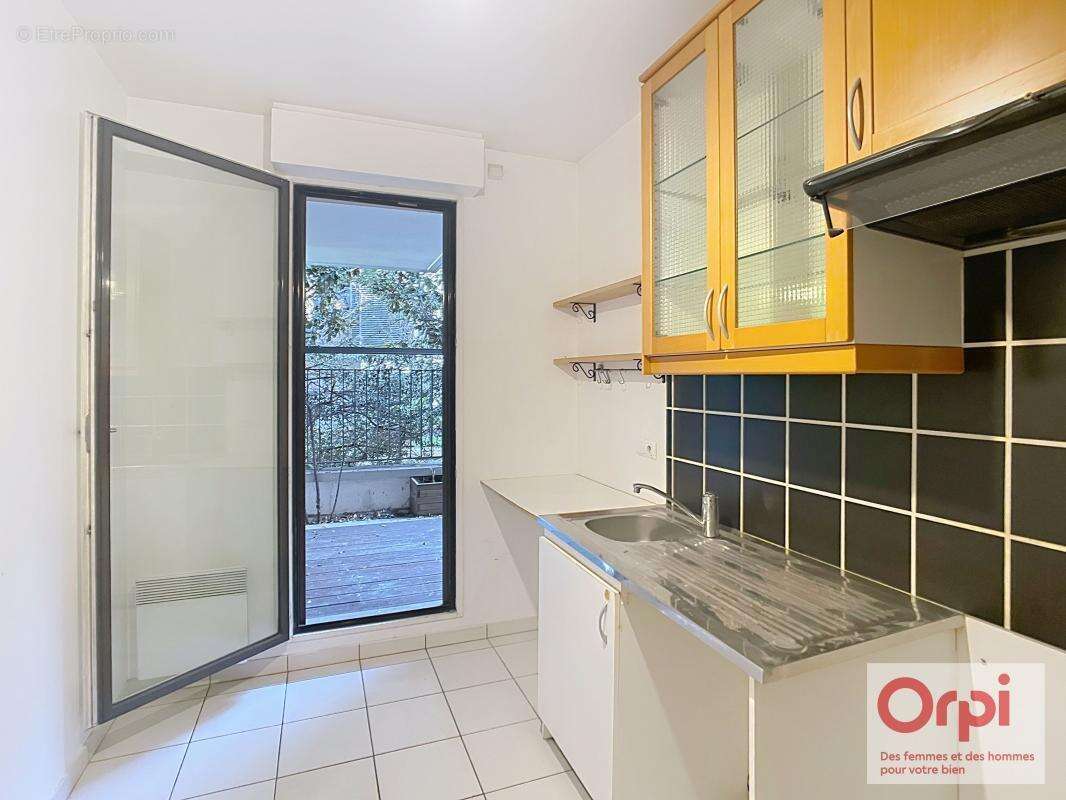 Appartement à ISSY-LES-MOULINEAUX