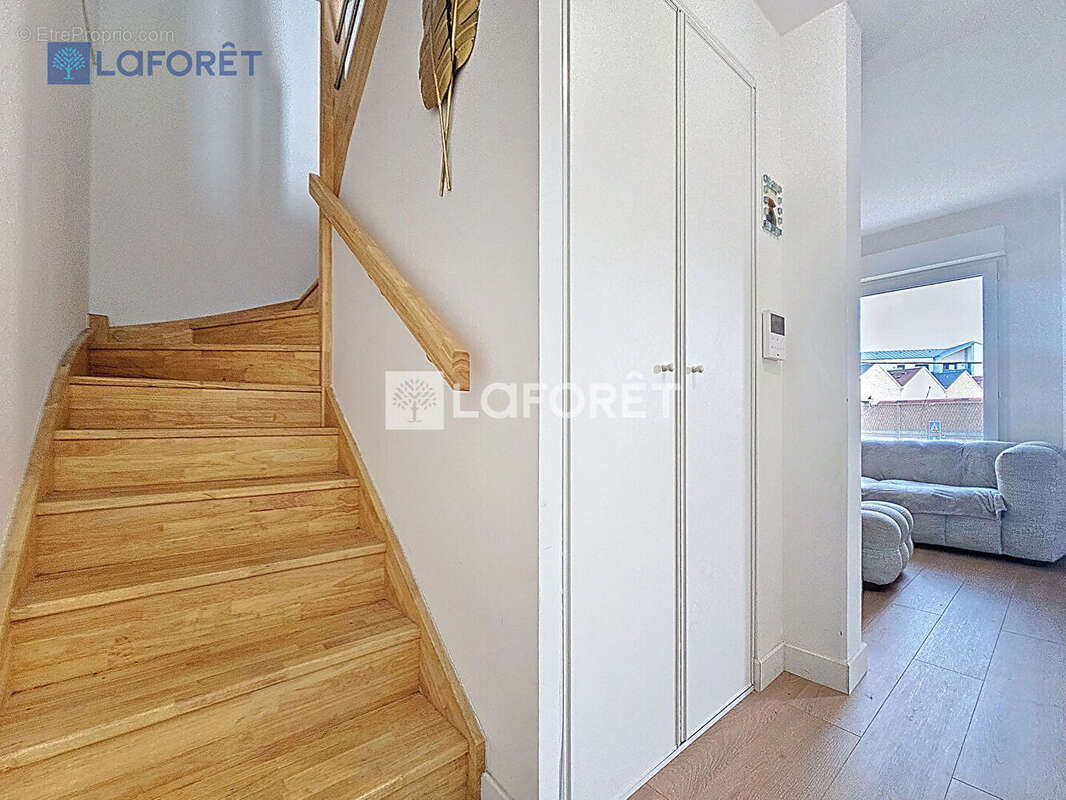 Appartement à COUPVRAY