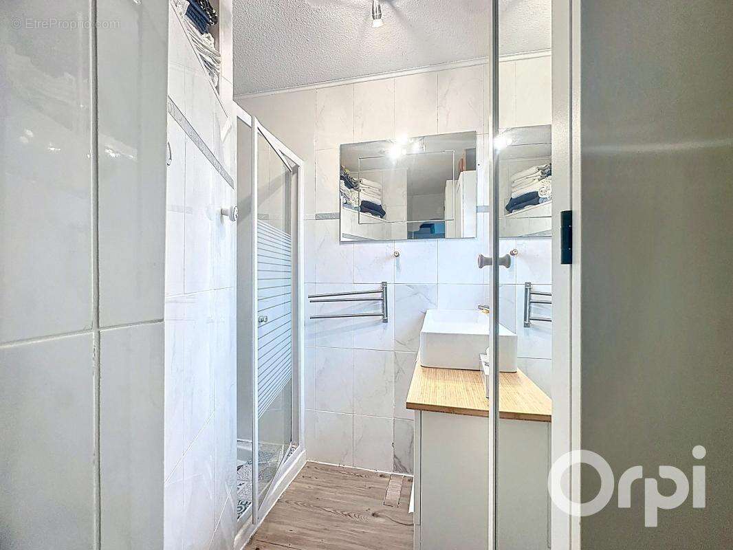 Appartement à GATTIERES