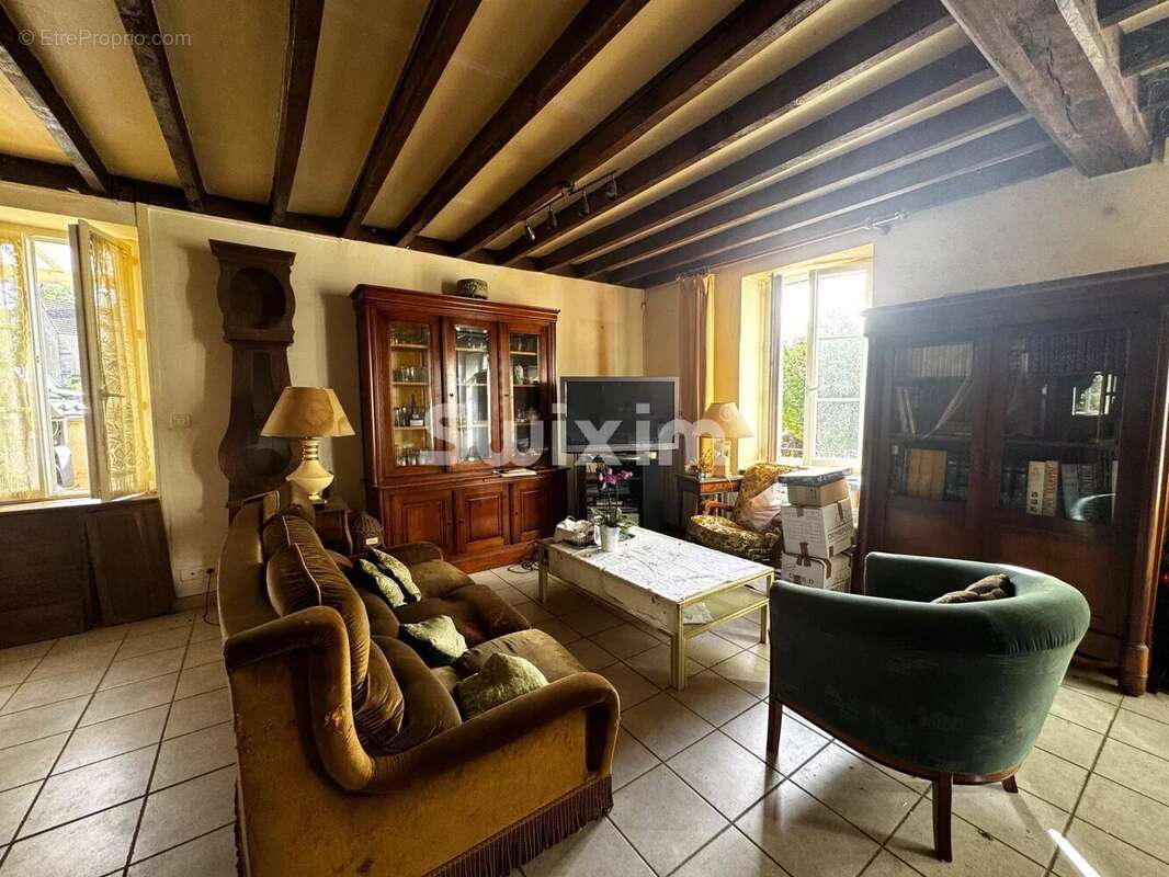 Maison à AVALLON
