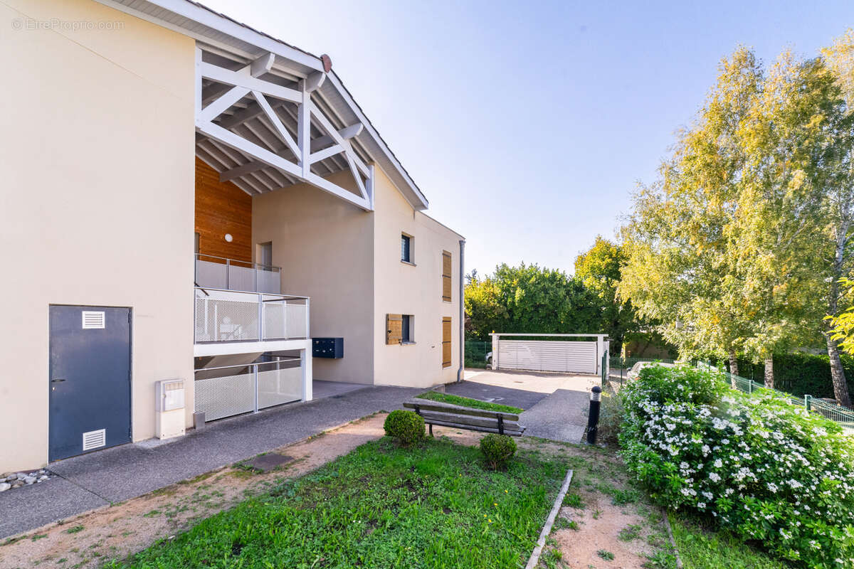 Appartement à SAINTE-FOY-LES-LYON