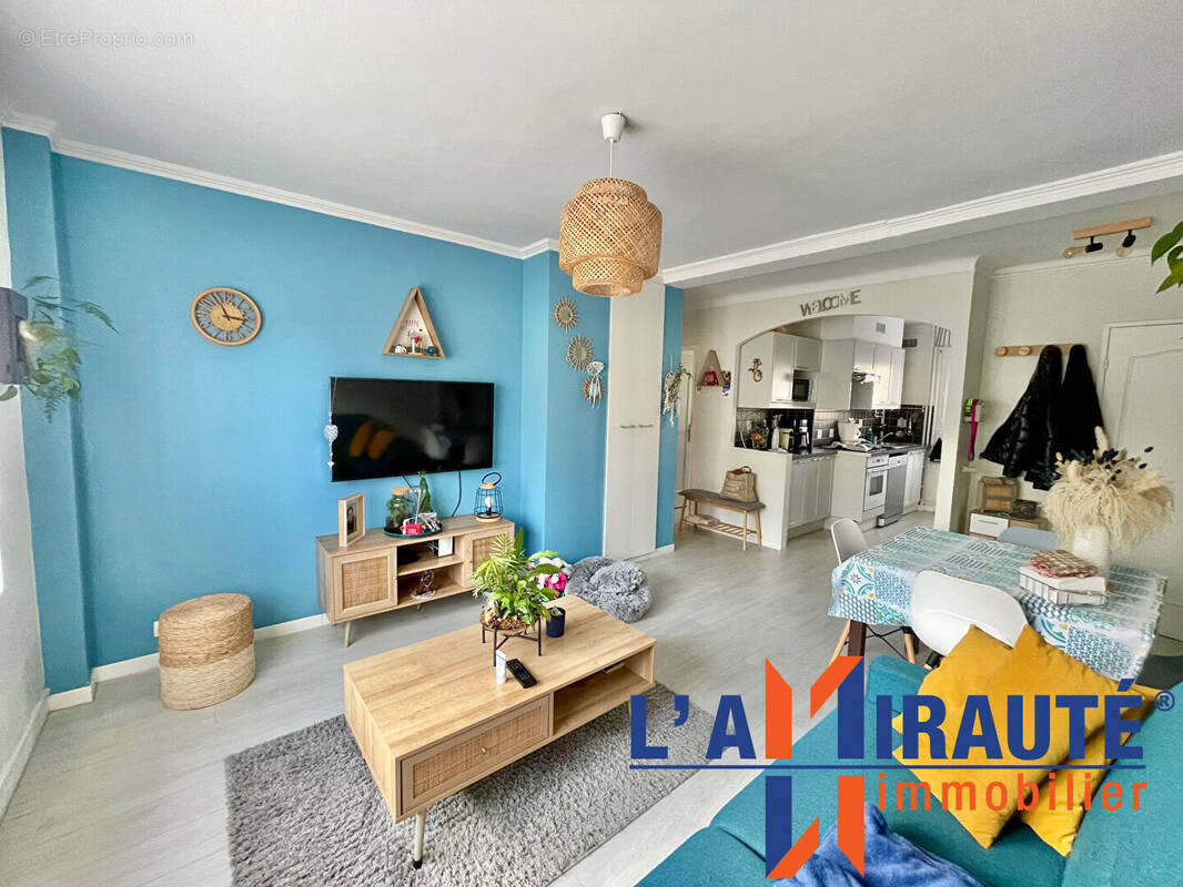 Appartement à SARTROUVILLE