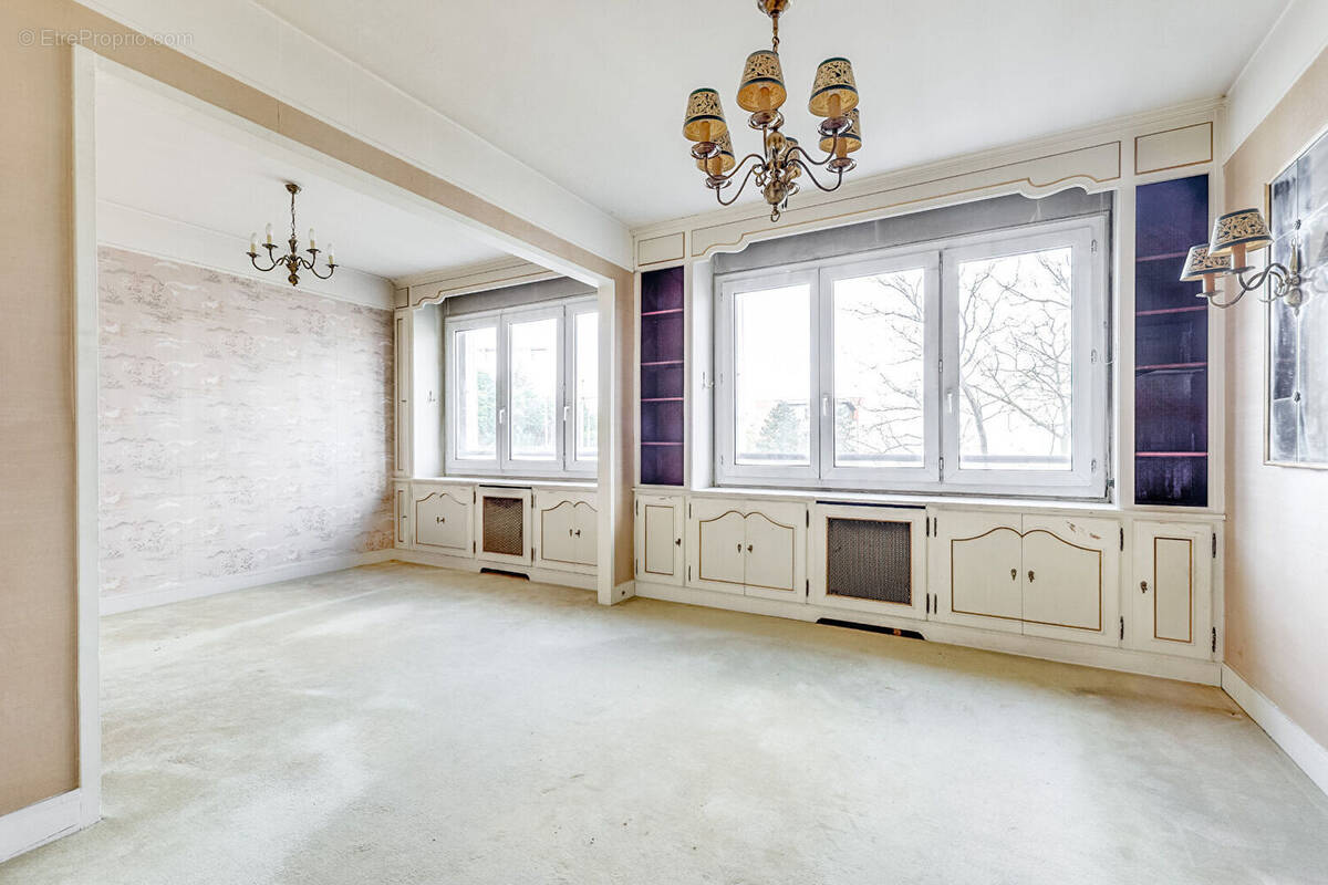 Appartement à PARIS-14E