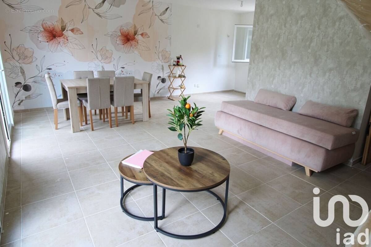 Photo 1 - Maison à VILLIERS-SUR-MORIN