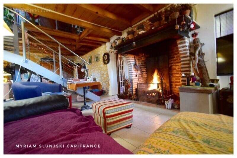 Maison à RIVIERE-SAAS-ET-GOURBY