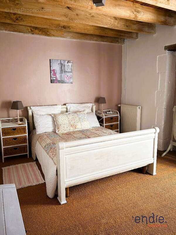 Maison à SAINT-REMY-SUR-CREUSE