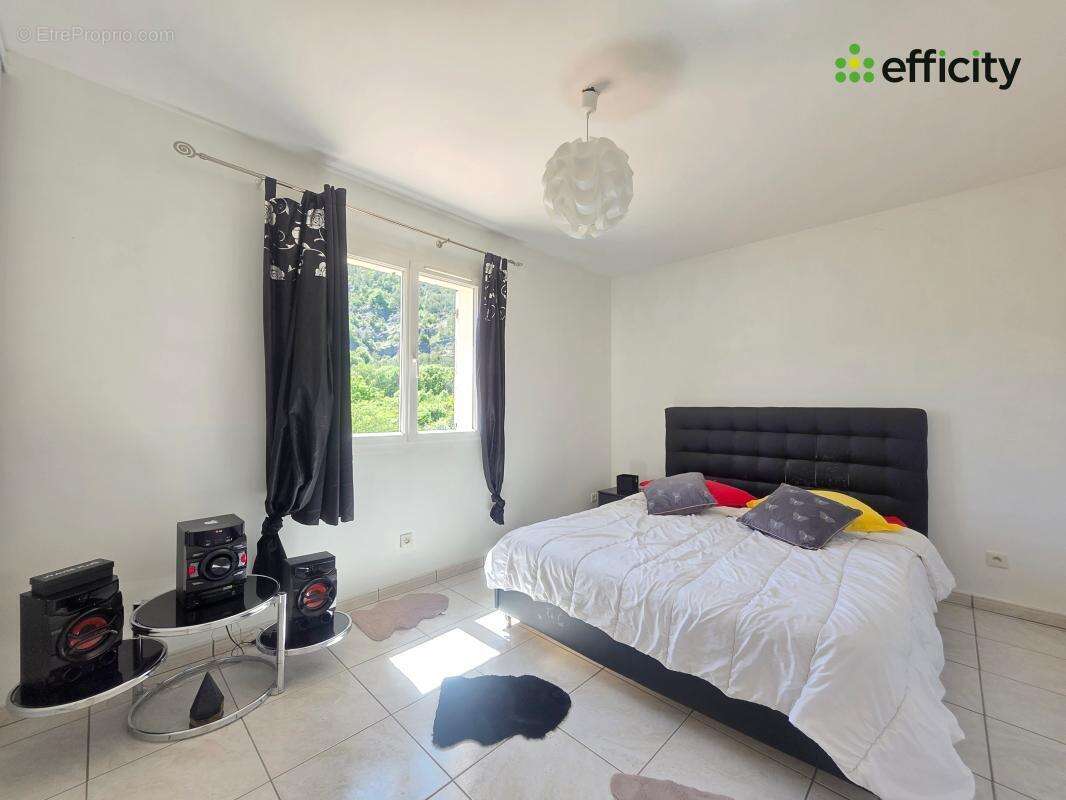 Maison 245 m² à Marcoux  - photo 14