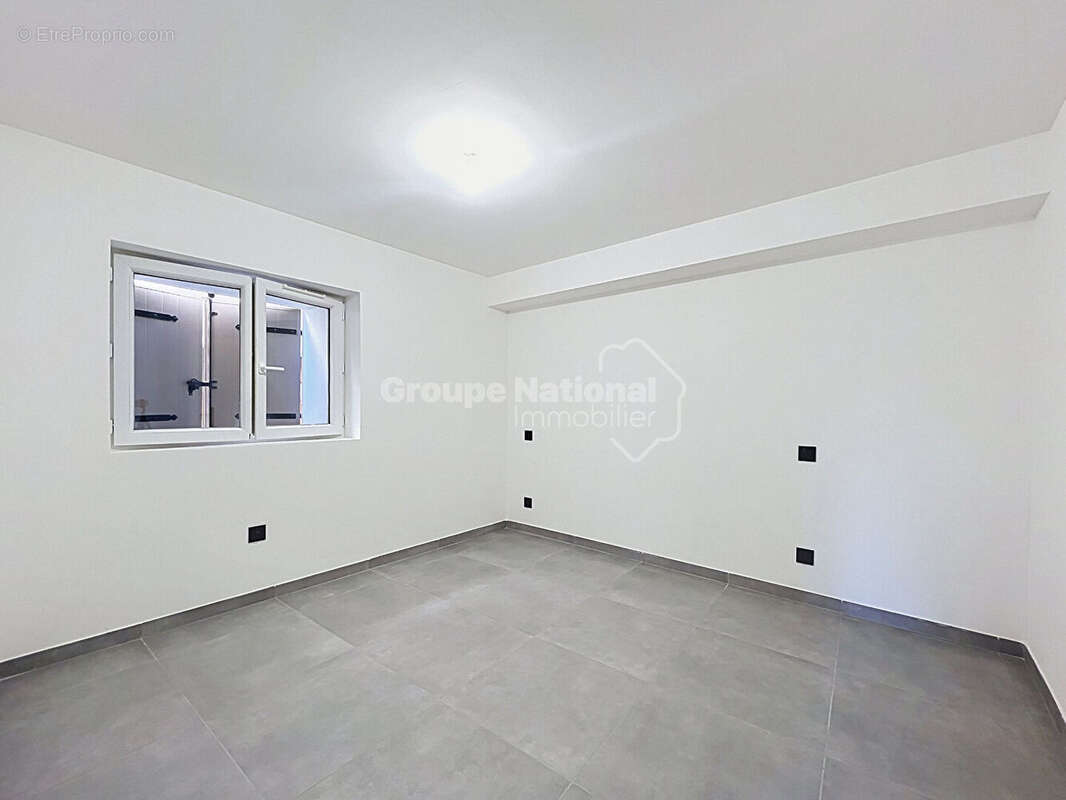 Appartement Aubignan centre historique 3pièces 58 m2 entièrement rénové avec équipements neufs - photo 4