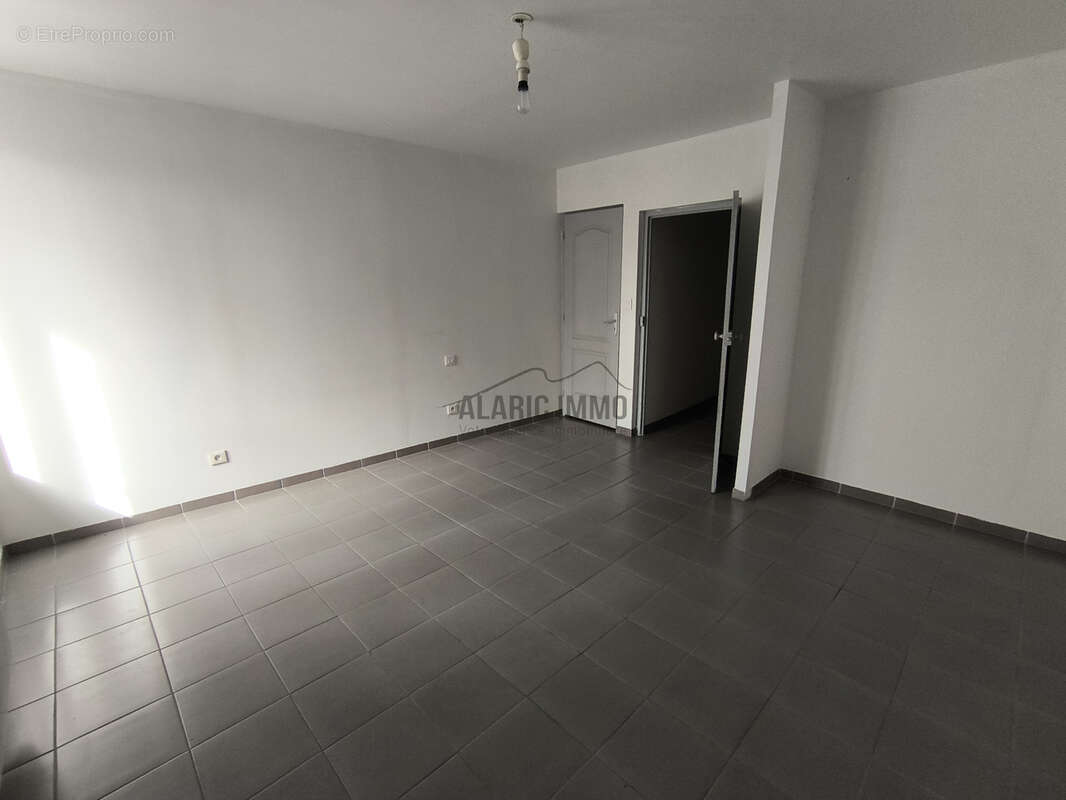 Maison rénovée, équipée dans village recherché - photo 10