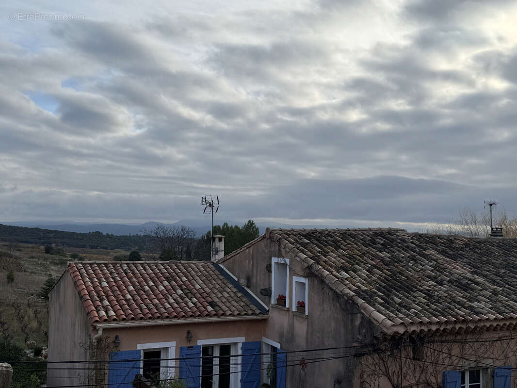 Appartement à MONTPEYROUX