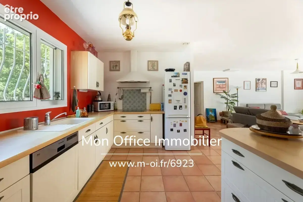 Référence : 6923-EBE. - Maison de plain-pied 120 m² sur 4 000 m² de terrain – Un havre de paix aux portes d’Aix-en-Provence - photo 6