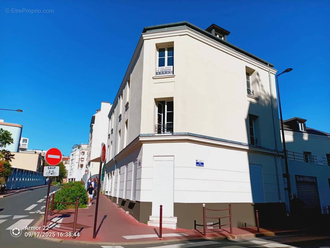 Appartement à CHARENTON-LE-PONT