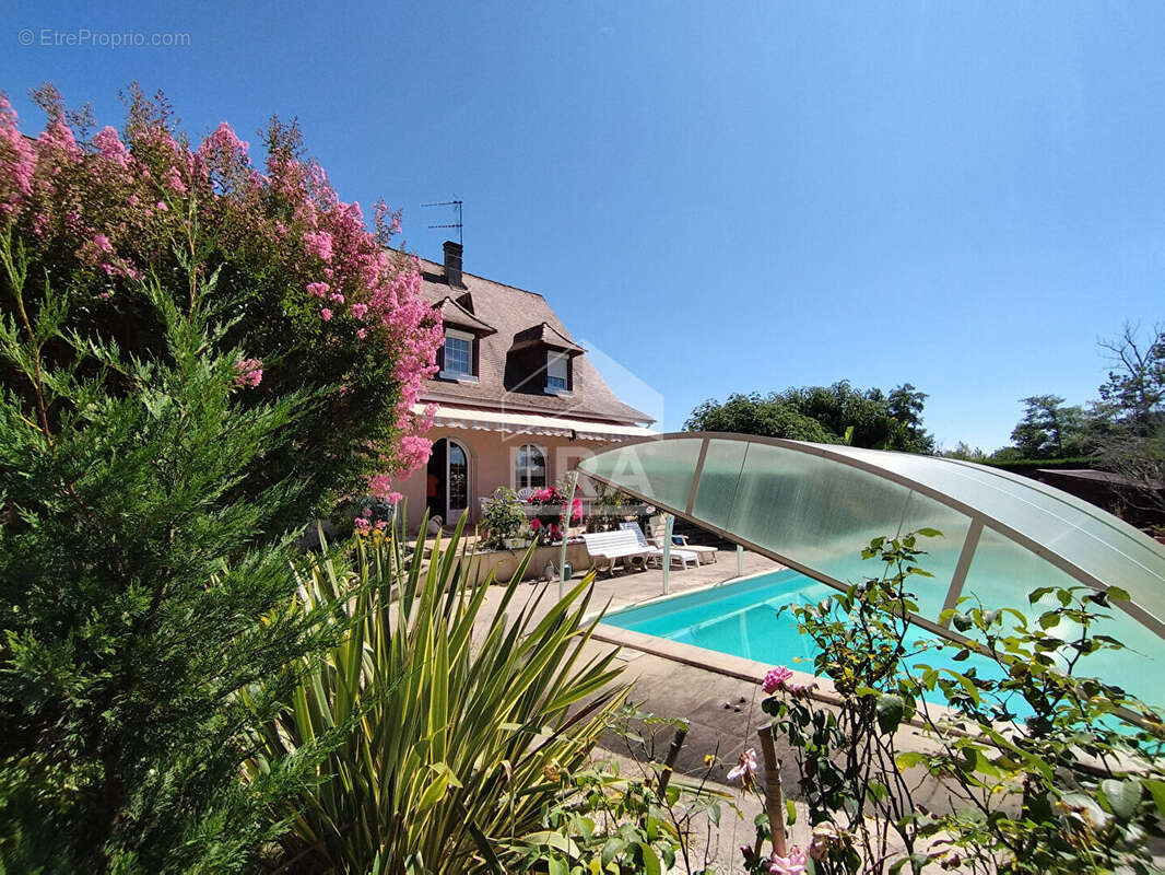 Maison à MONTPON-MENESTEROL