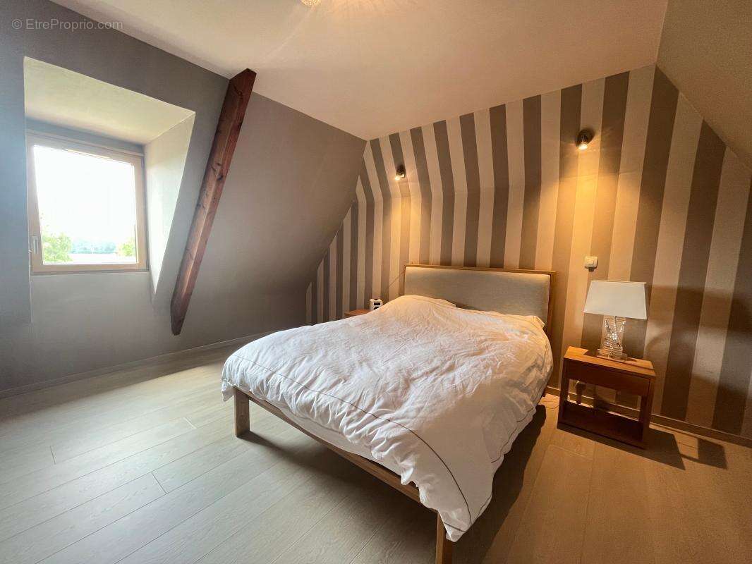 Maison à ARGENCES