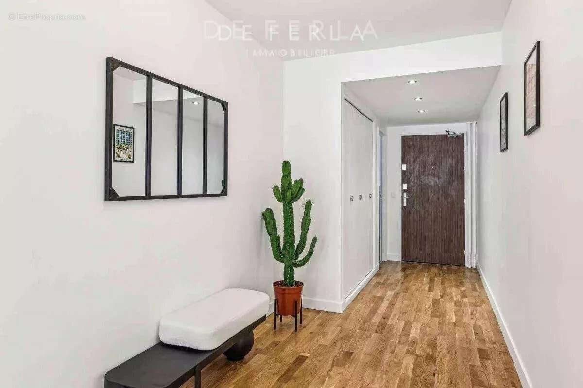 Appartement à PARIS-15E