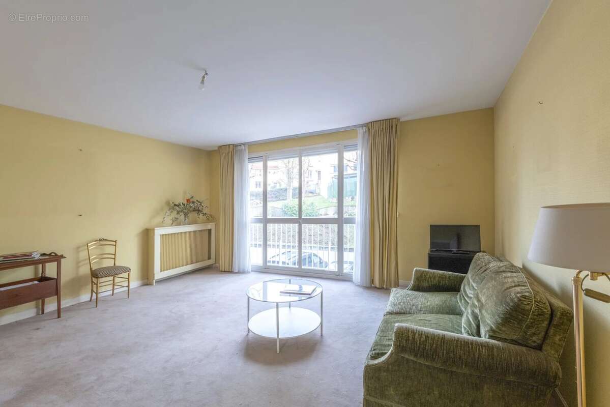 Appartement à CHAVILLE