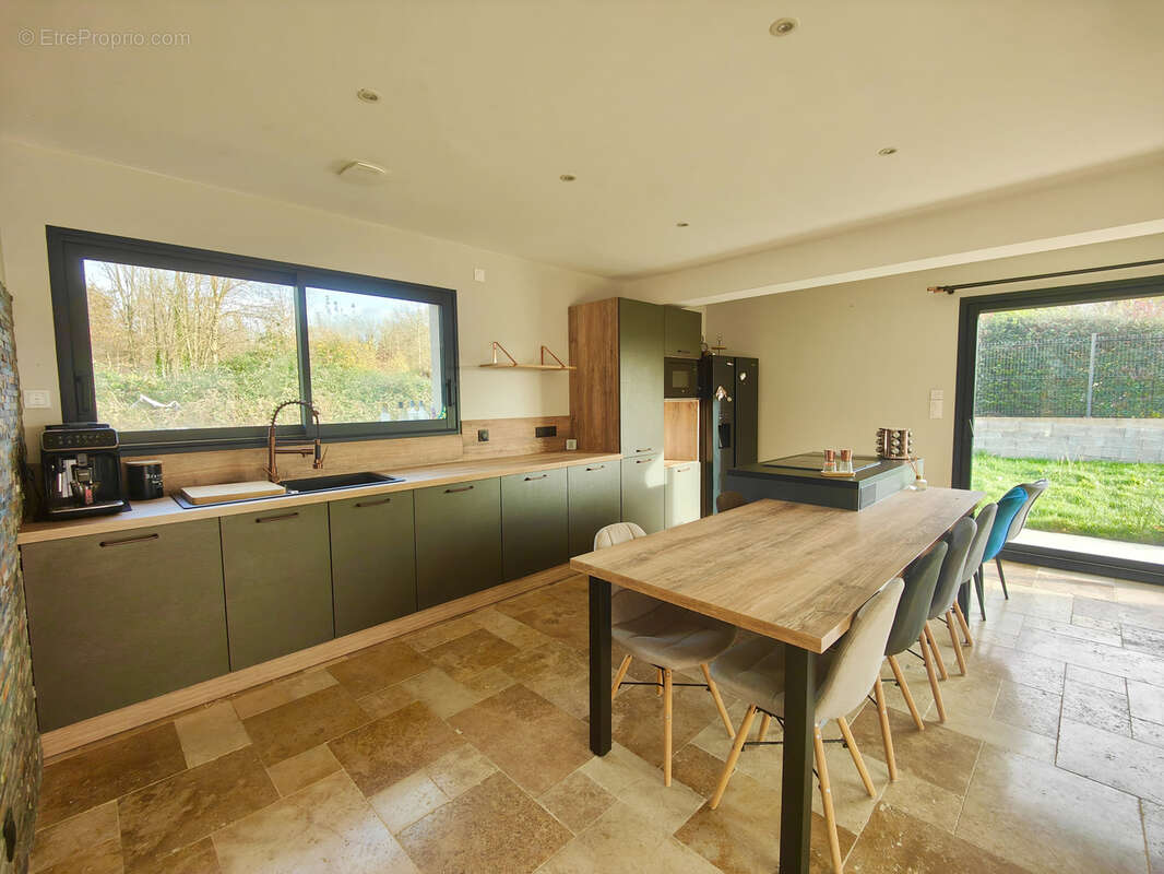 Maison à VERSAILLEUX