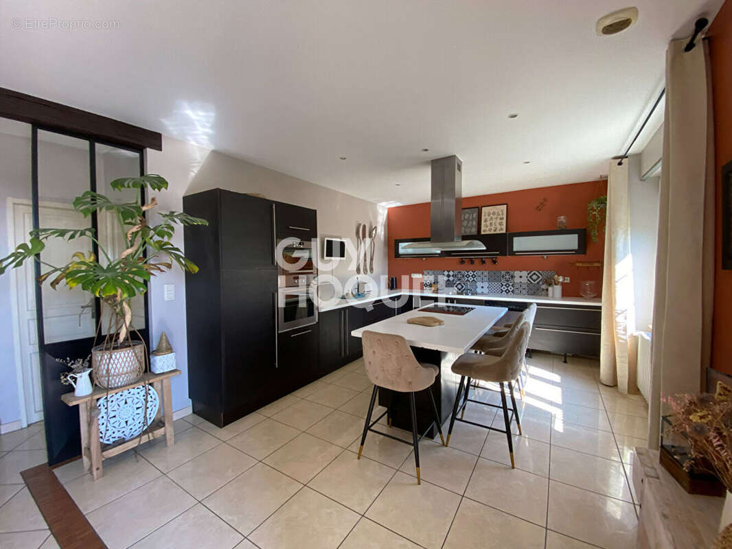 Maison à SAINT-GUINOUX