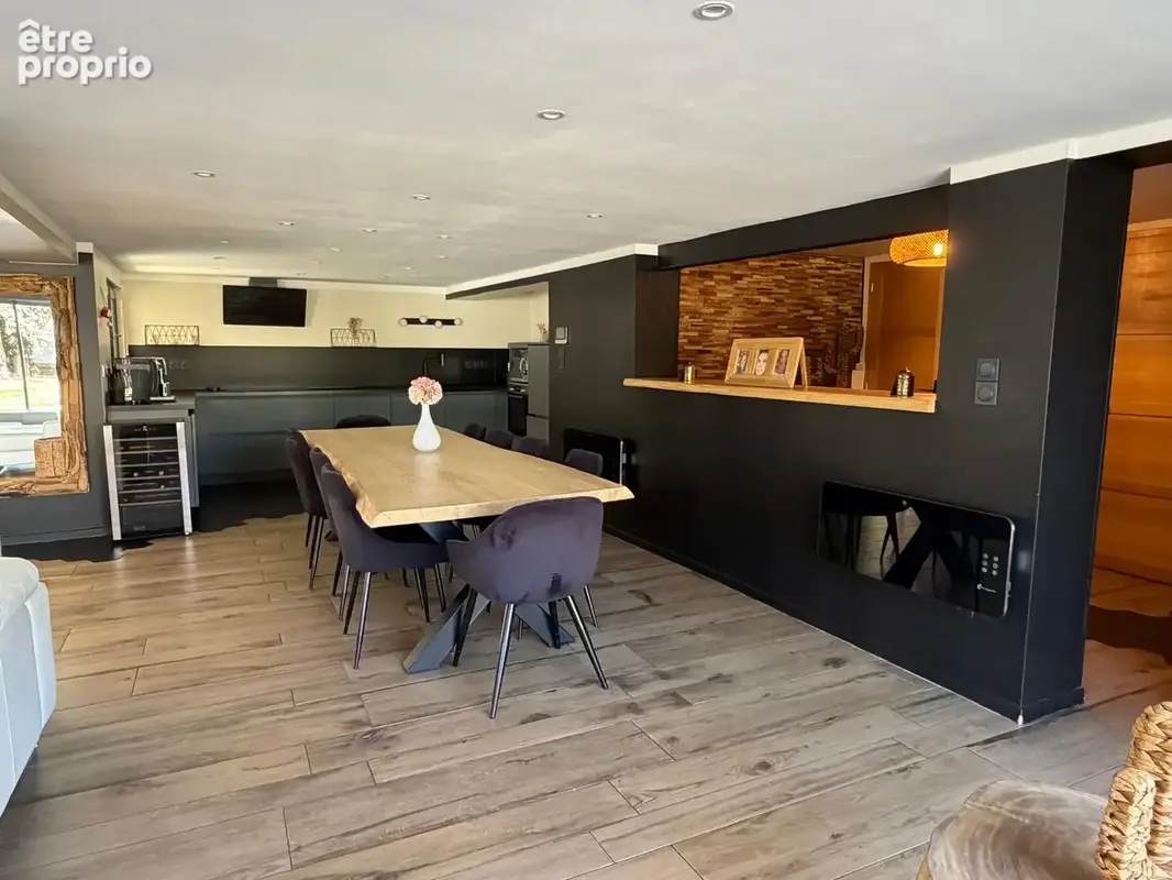 Maison rénovée de 202 m2 avec dépôt de 90m2, idéal artisan - roche-la-moliere - photo 3