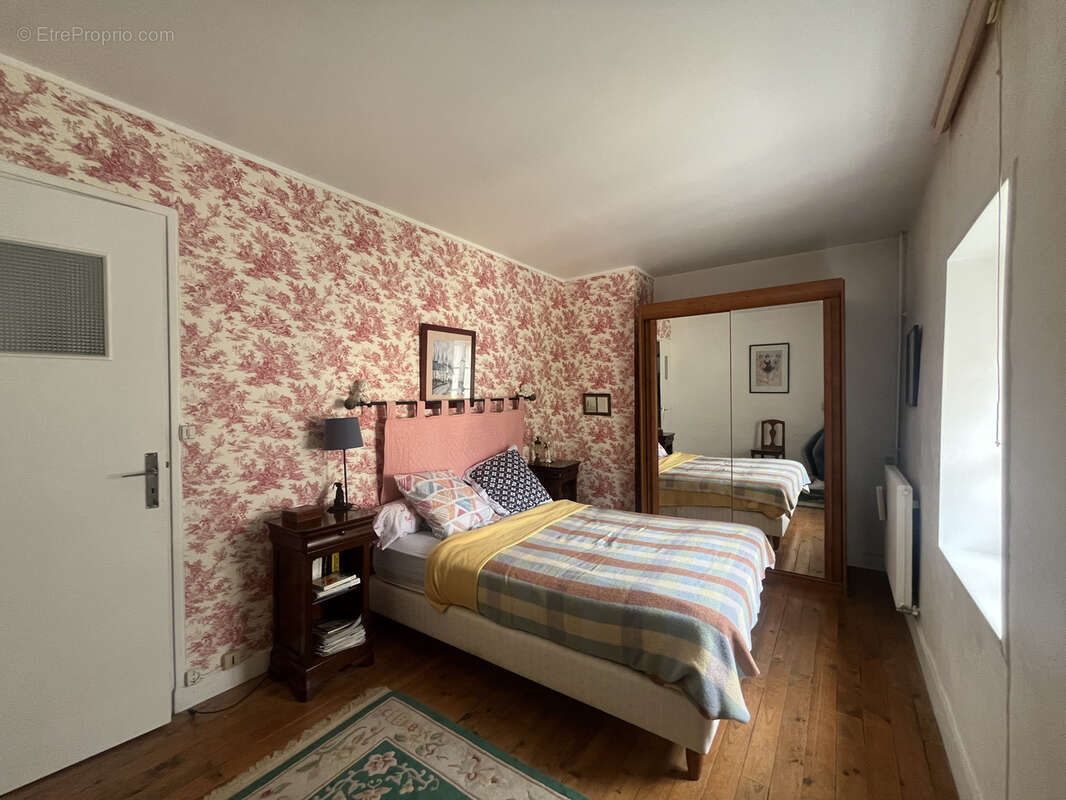 Maison 87 m² à Saint-Laurent-Sur-Mer  - photo 9