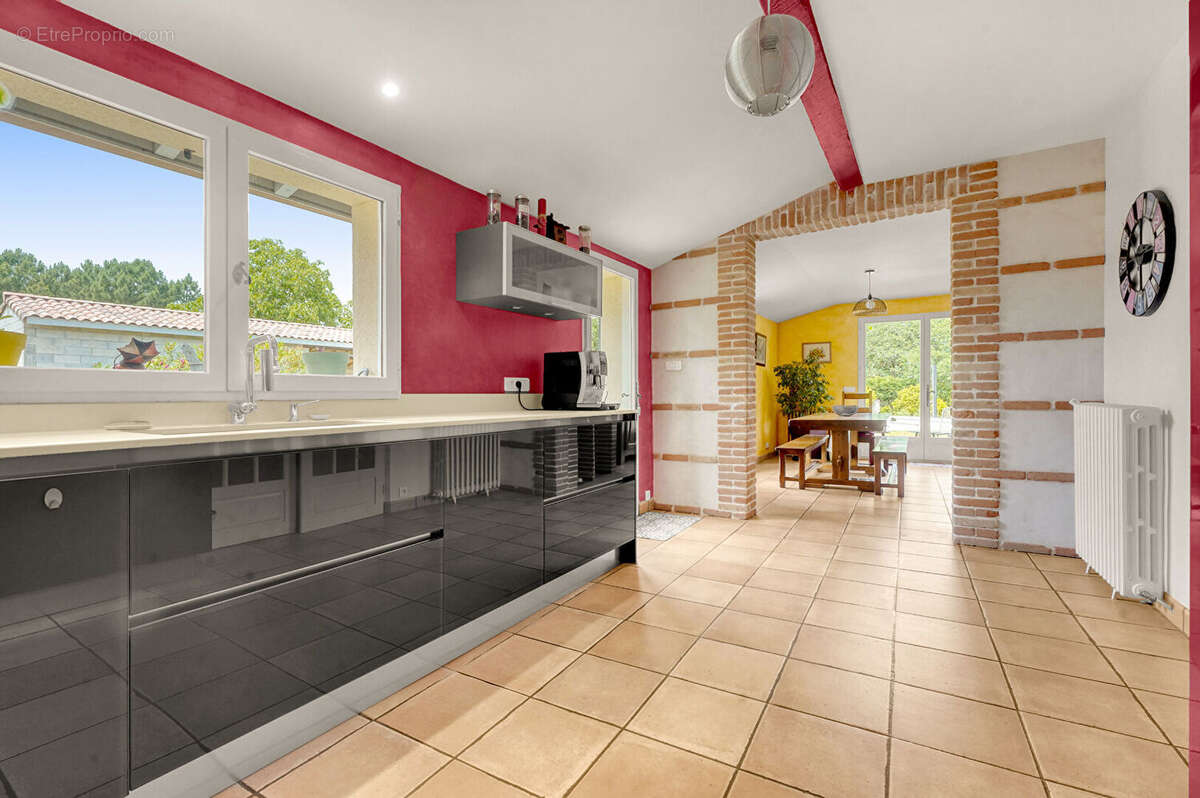 Toulousaine rénovée de 209 m² avec Jardin & Piscine - photo 4