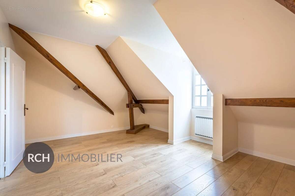 Maison à MEZY-SUR-SEINE