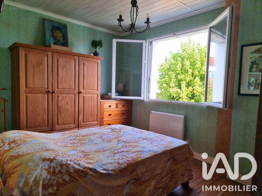 Maison 129 m² à Rochefort  - photo 7