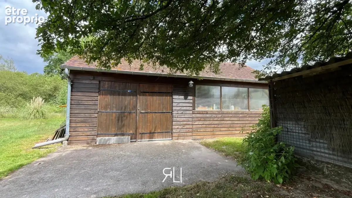 Propriété d'exception avec étang - photo 13