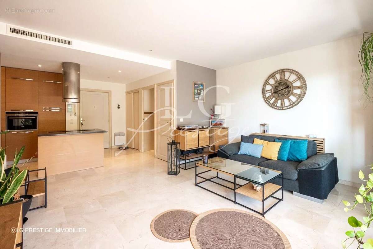 Appartement à THEOULE-SUR-MER