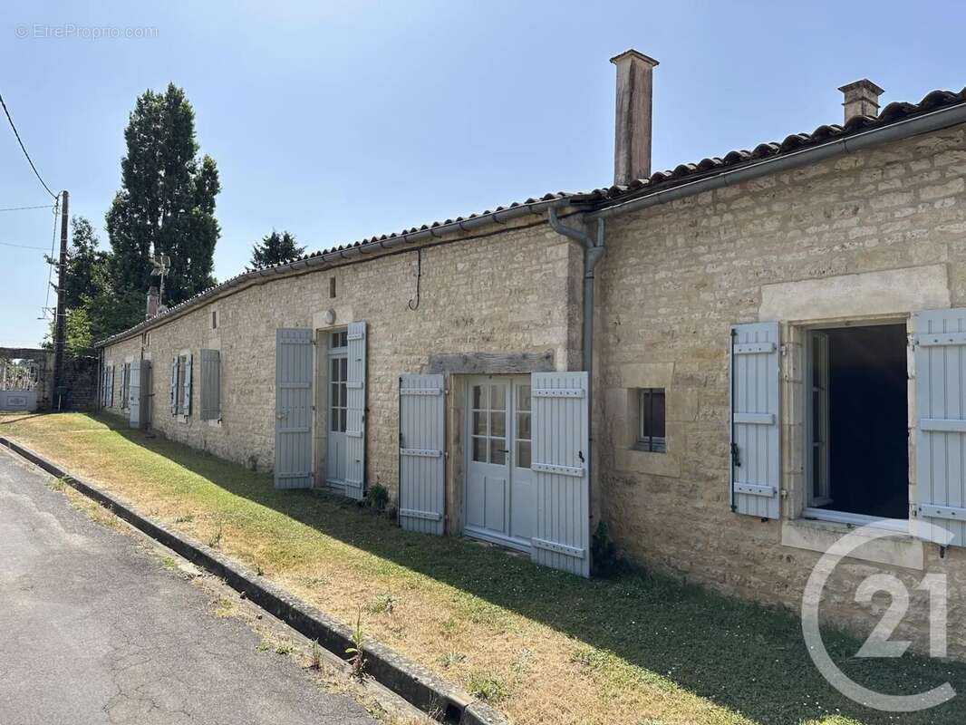Maison 561 m² à Melleran  - photo 2