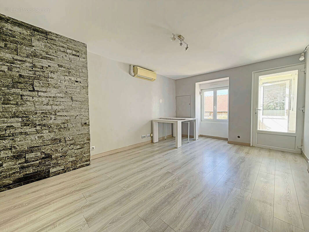 Charmante maison à vendre à Cuisles, au coeur des vignes ! - photo 2