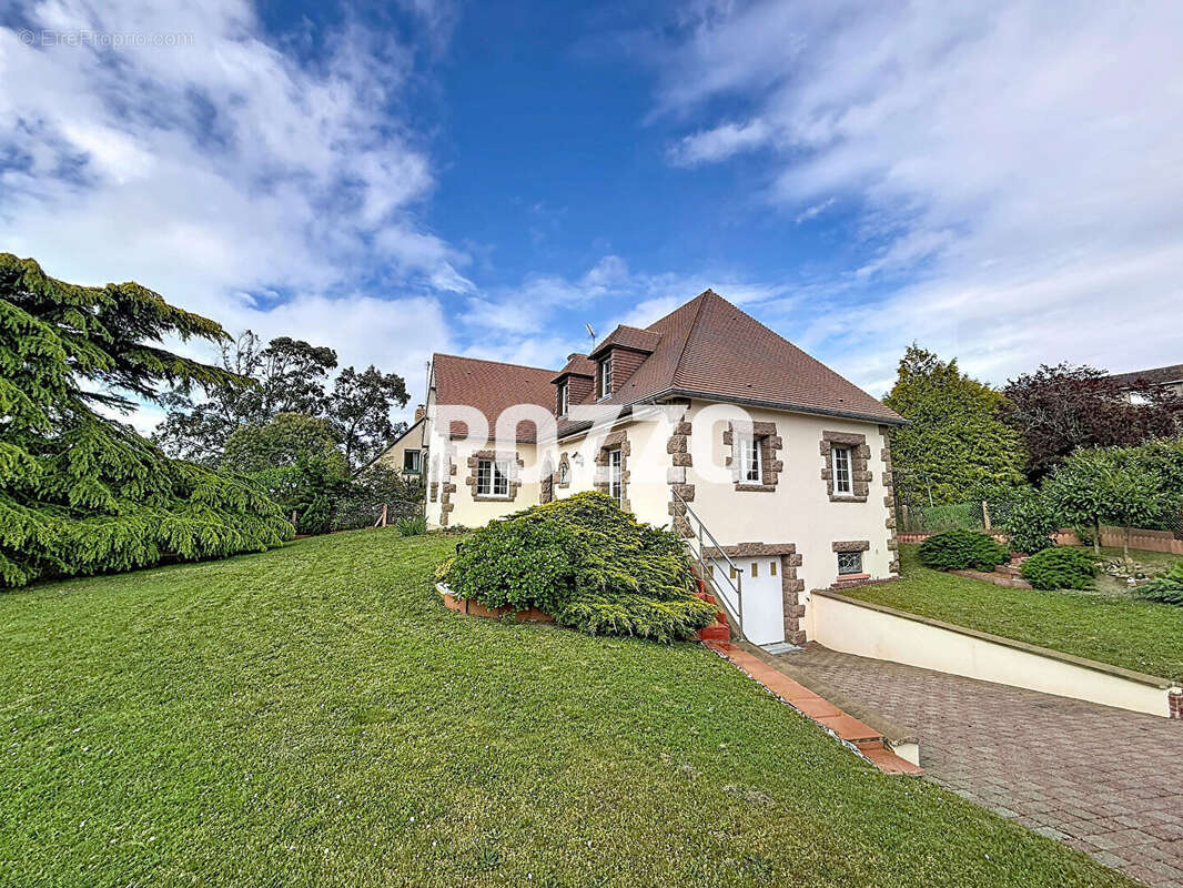 Maison à SAINT-PAIR-SUR-MER
